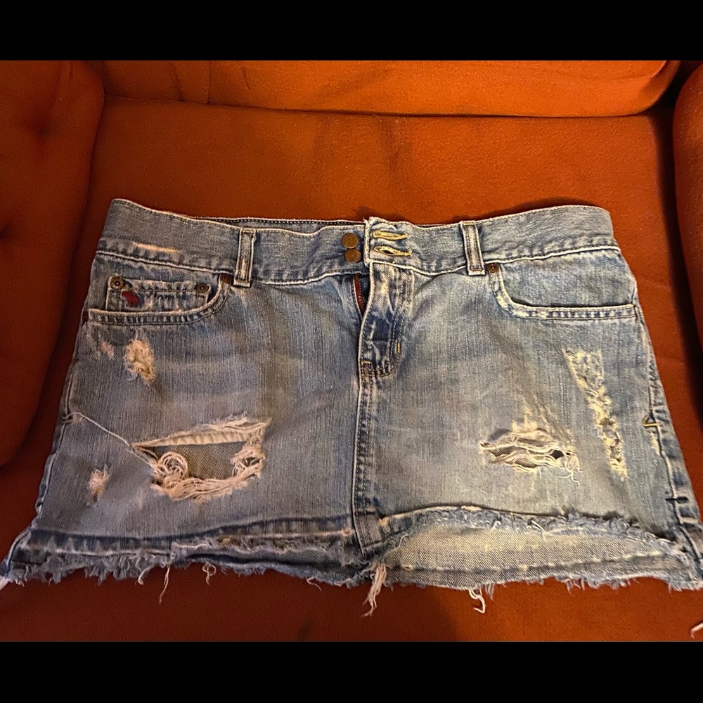 A&F mini skirt